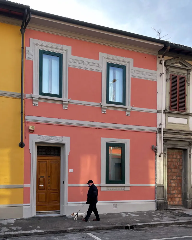 Una facciata che torna a farsi vedere.